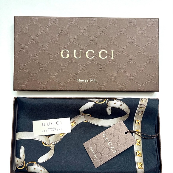 Gucci Logo Chains Color-Block Black Beige Silk Scarf with Gucci Gift Box - Picture 1 of 12